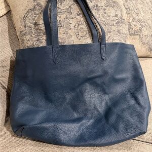 Cuyana Classic Easy Tote Navy Blue Leather Large Minimalist Work Bag EUC